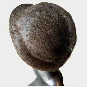 VTG Fur Hat Luxurious Dark Brown Lined With Brim